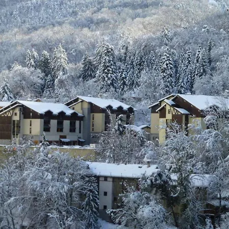 2* Avec Balcon Et Parking A Brides-les-bains, Proche Thermes Et Centre Village. - Fr-1-512-6 Apartment
